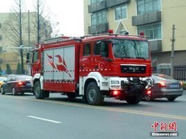 雙車頭消防車 現(xiàn)代消防領(lǐng)域的高效創(chuàng)新利器